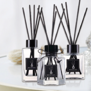 Luxury Reed Diffuser – Natural Essential Oils, Alcohol-Free (120mL)